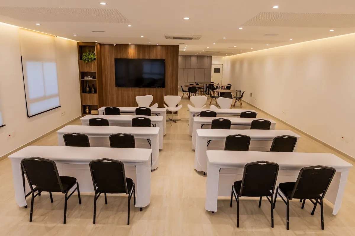 Configuração auditório para palestra na Casa Versatt